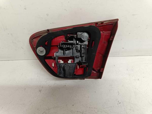 FEU ARRIERE GAUCHE SEAT IBIZA BREAK - Vue 2